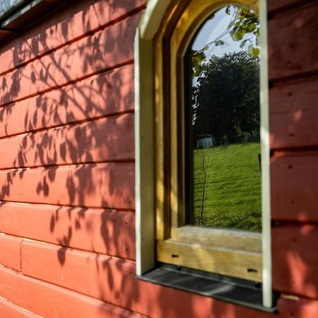 La Tiny House De La Bergerie Lierneux Exterior foto