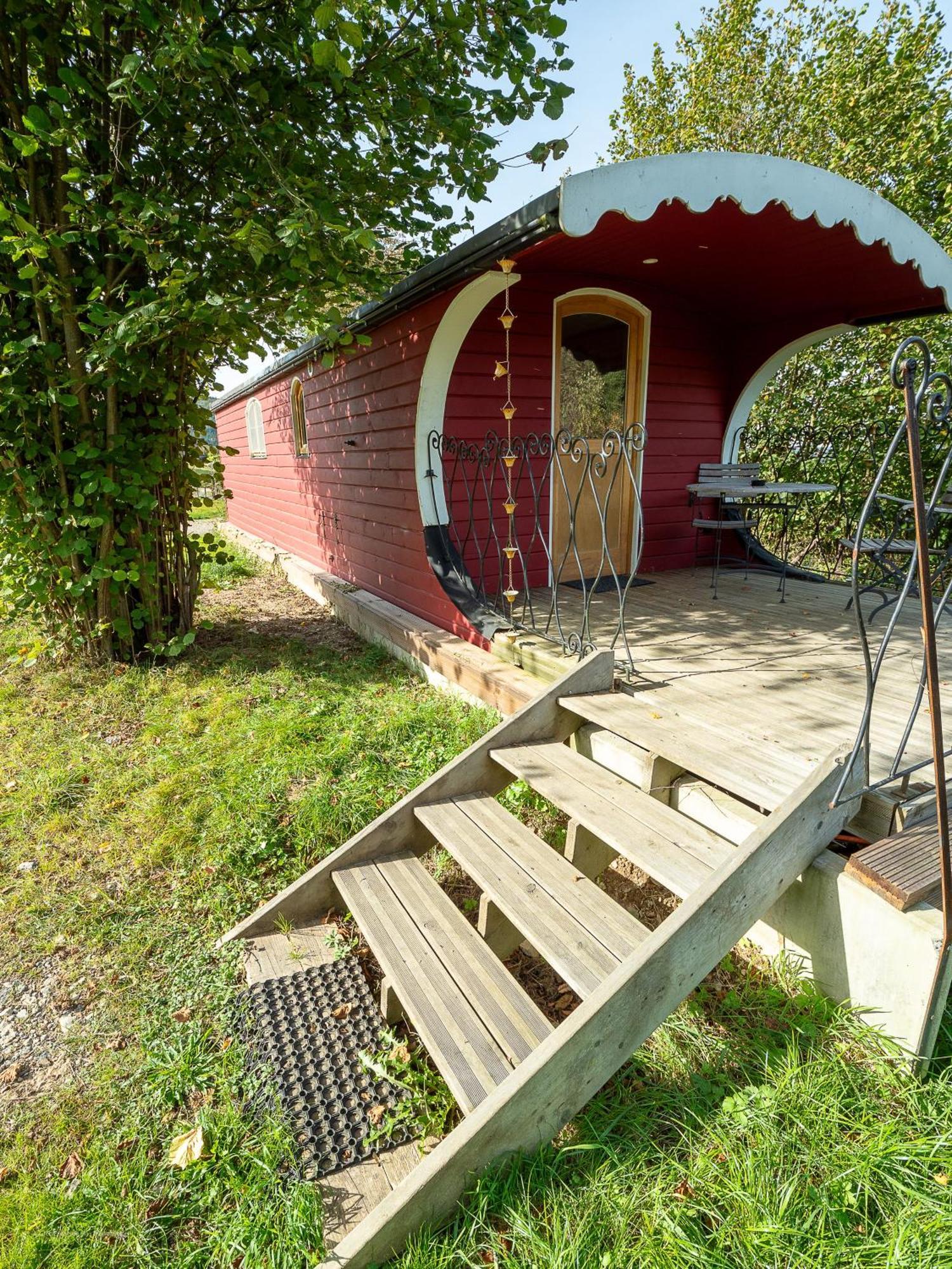 La Tiny House De La Bergerie Lierneux Exterior foto