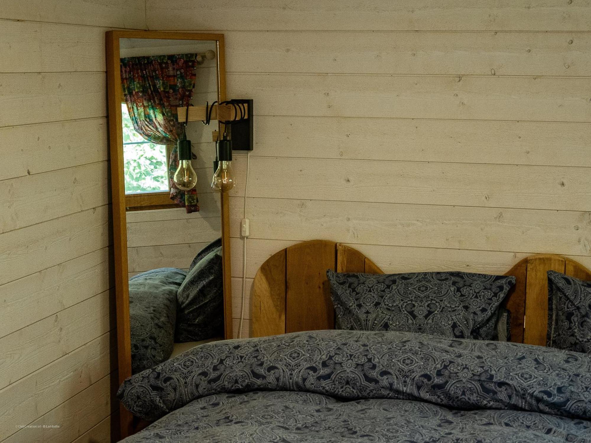 La Tiny House De La Bergerie Lierneux Exterior foto