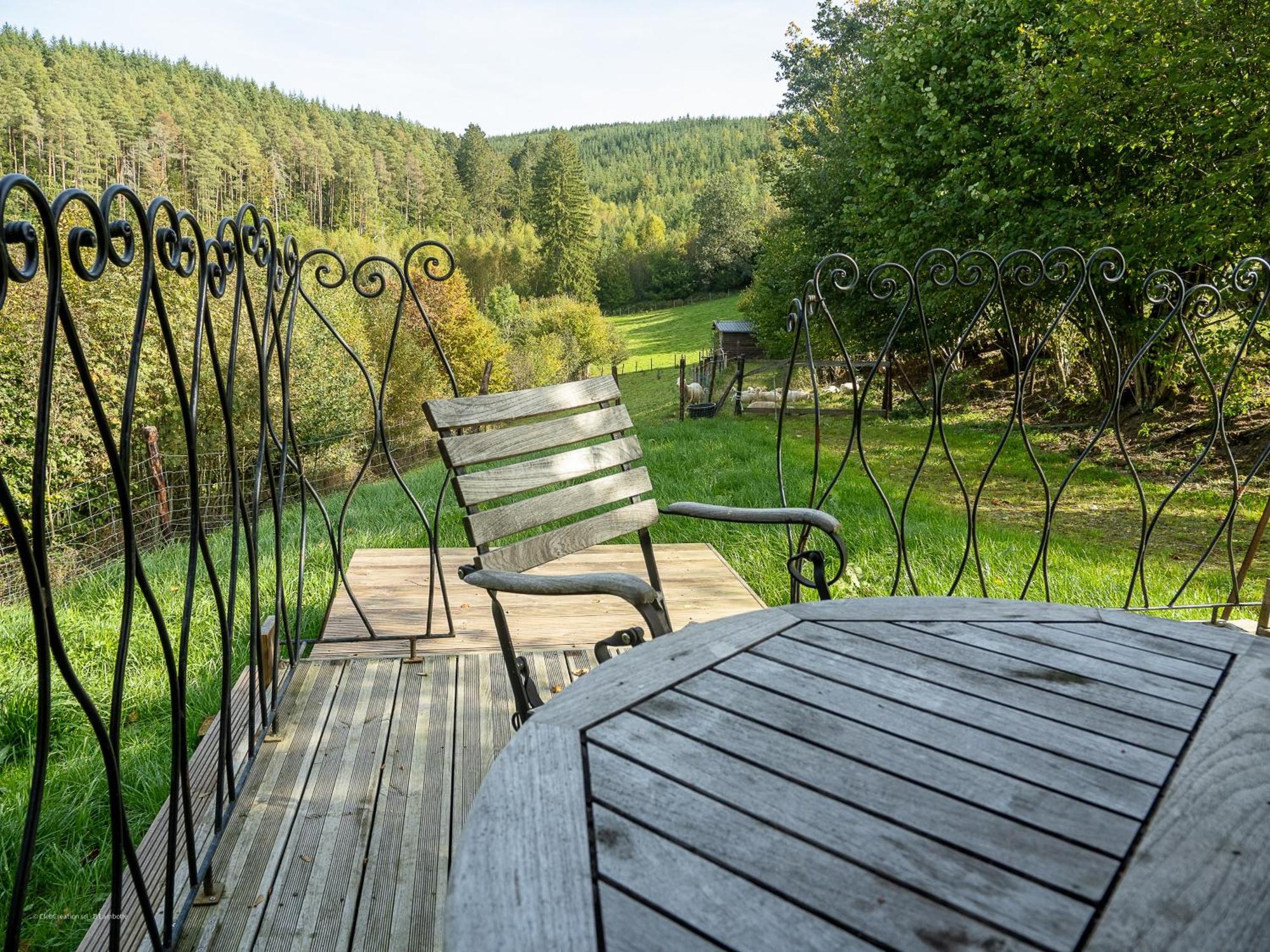 La Tiny House De La Bergerie Lierneux Exterior foto