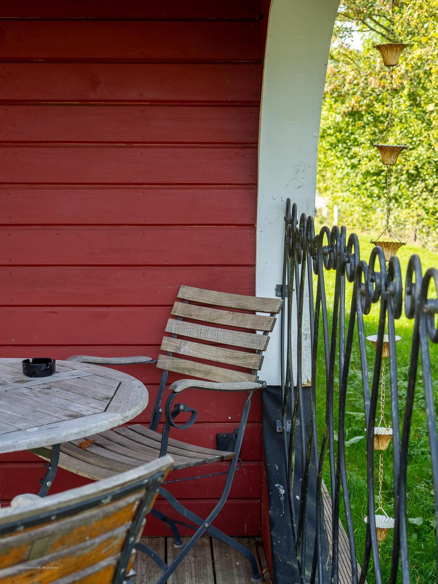 La Tiny House De La Bergerie Lierneux Exterior foto